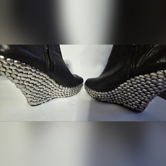 Jeffrey Campbell Peep-Toe Platform Ankle Boot with Stud Tick Wedge Size 8 - Picture 6 of 11